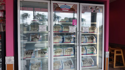 Ice Cream Shop «Baskin-Robbins», reviews and photos, 91 Eglin Pkwy NE, Fort Walton Beach, FL 32548, USA