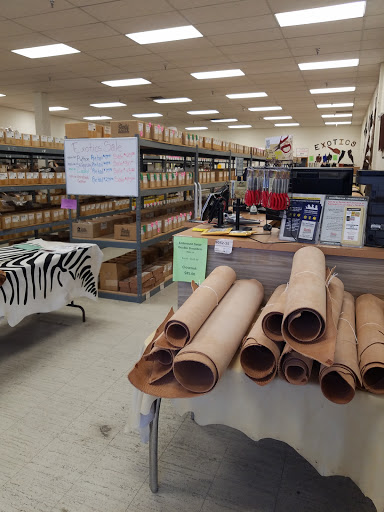 Craft Store «Tandy Leather Des Moines-06», reviews and photos, 5041 NE 14th St, Des Moines, IA 50313, USA