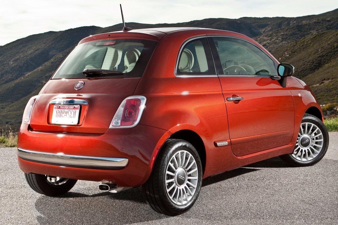 2012 Fiat 500 Lounge rear view