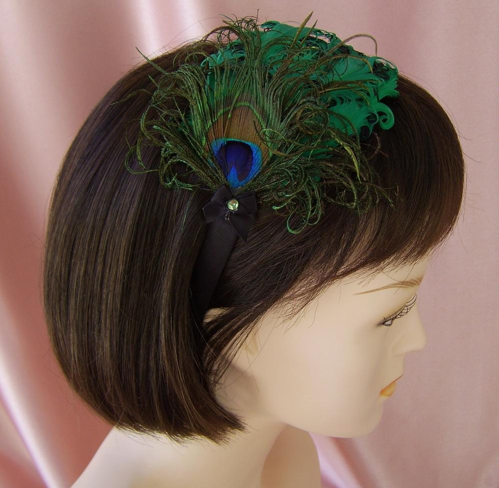 Kelly Green Peacock Feather