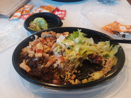 Mexican Restaurant «Taco Bell», reviews and photos, 15570 W High St, Middlefield, OH 44062, USA