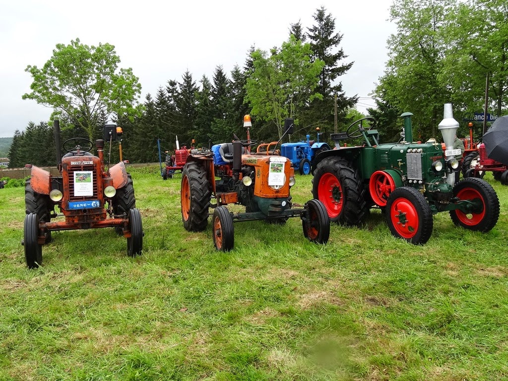 [2015.05.14-038-tracteurs4.jpg]