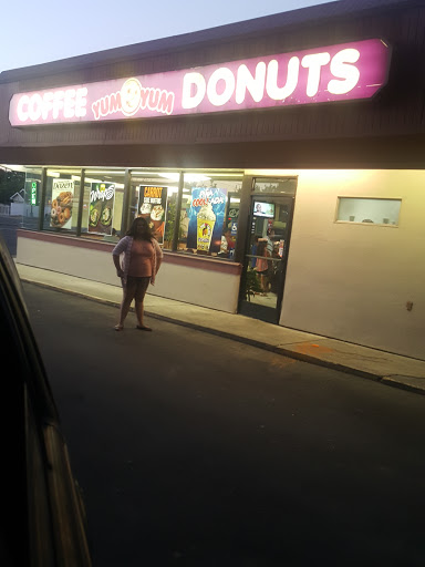 Donut Shop «Yum Yum Donuts», reviews and photos, 544 E Charter Way, Stockton, CA 95206, USA