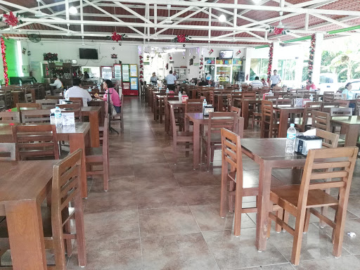Restaurante El Guajalote Choco Criollo, Carretera Villahermosa - Nacajuca, Rancheria Solaya 2, 86220 Villahermosa, Tab., México, Restaurante de comida criolla | TAB