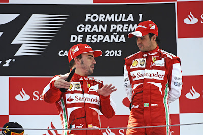 Фернандо Алонсо и Фелипе Масса на подиуме Гран-при Испании 2013