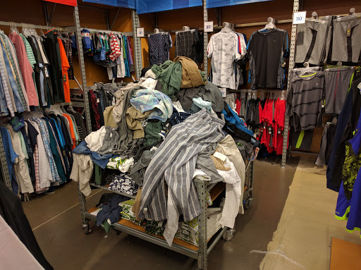 Clothing Store «Old Navy», reviews and photos, 3115 SW Cedar Hills Blvd, Beaverton, OR 97005, USA