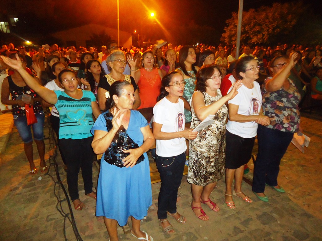 [Encerramento%2520Visita%2520Pastora%2520e%2520Semana%2520da%2520Fam%25C3%25ADlia%25202015%2520%252814%2529%255B3%255D.jpg]