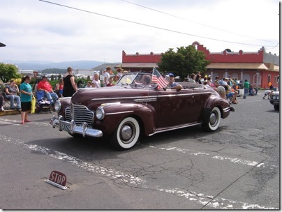 IMG_8087 1941 Buick Convertible in the Rainier Days in the Park Parade on July 11, 2009