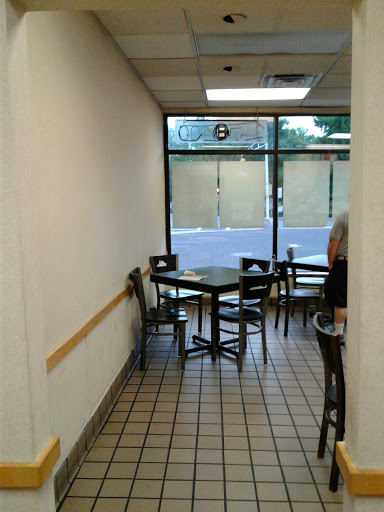 Pizza Restaurant «Pizza Hut», reviews and photos, 53-55 Essex St, Hackensack, NJ 07601, USA
