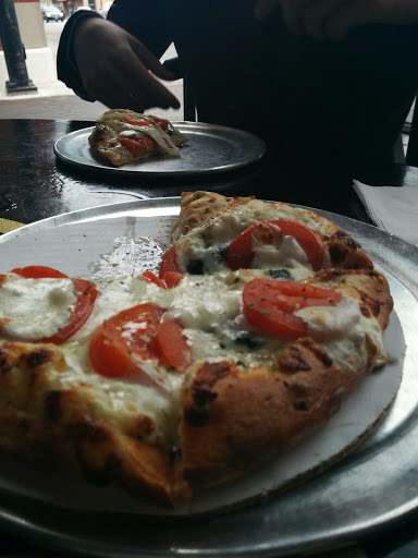 Pizza Restaurant «Pappos Pizzeria», reviews and photos, 221 E Walnut St, Springfield, MO 65806, USA