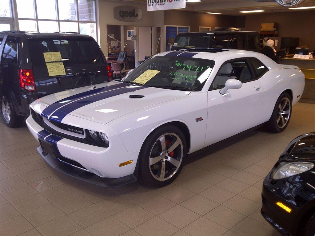 2011 DODGE CHALLENGER SRT8