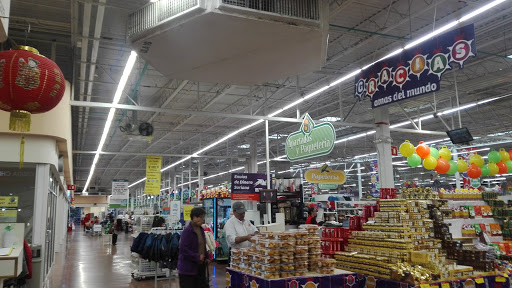 Mercado Soriana - Delicias Poniente, Avenida Tercera Poniente 1501, Poniente, 33000 Delicias, Chih., México, Supermercados o tiendas de ultramarinos | CHIH