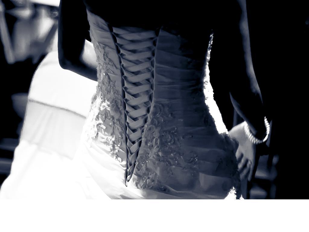 wedding dresses diamond corset