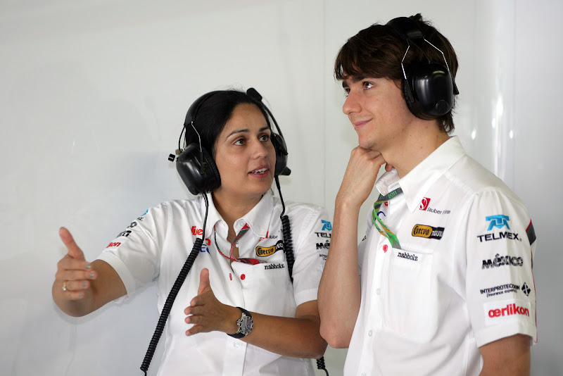 Мониша Кальтенборн и Эстебан Гутьеррес на Гран-при Японии 2011