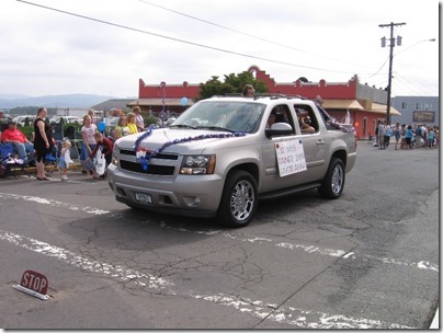 IMG_8082 2007-2009 Chevrolet Avalanche carrying Jr. Miss Rainier Jaydri-Anne Blayney in the Rainier Days in the Park Parade on July 11, 2009