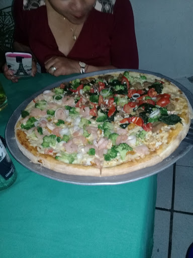 Pizzería Restaurante Los Reyes, Carretera Tochimilco 2, La Magdalena Axocopan, 74365 Atlixco, Pue., México, Pizza para llevar | PUE