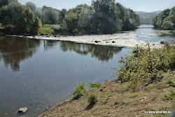 Možnost zastavení přímo nad jezem.