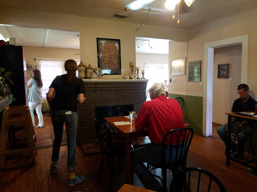 American Restaurant «Chess Club Cafe», reviews and photos, 1020 US-281, Blanco, TX 78606, USA
