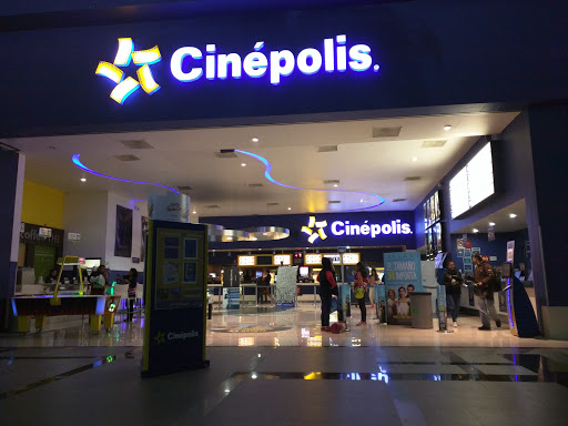 Cinepolis, Plaza Centella. Avenida Tultepec 1. Local 1, El Terremoto, 54850 Cuautitlán, Méx., México, Cine | EDOMEX