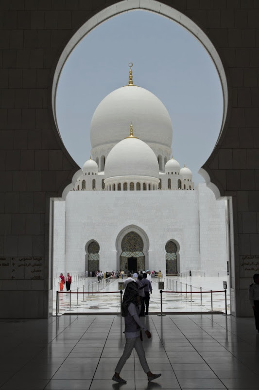 Looking straight at the main prayer hall of Sheikh Zayed Grand Mosque, Abu Dhabi