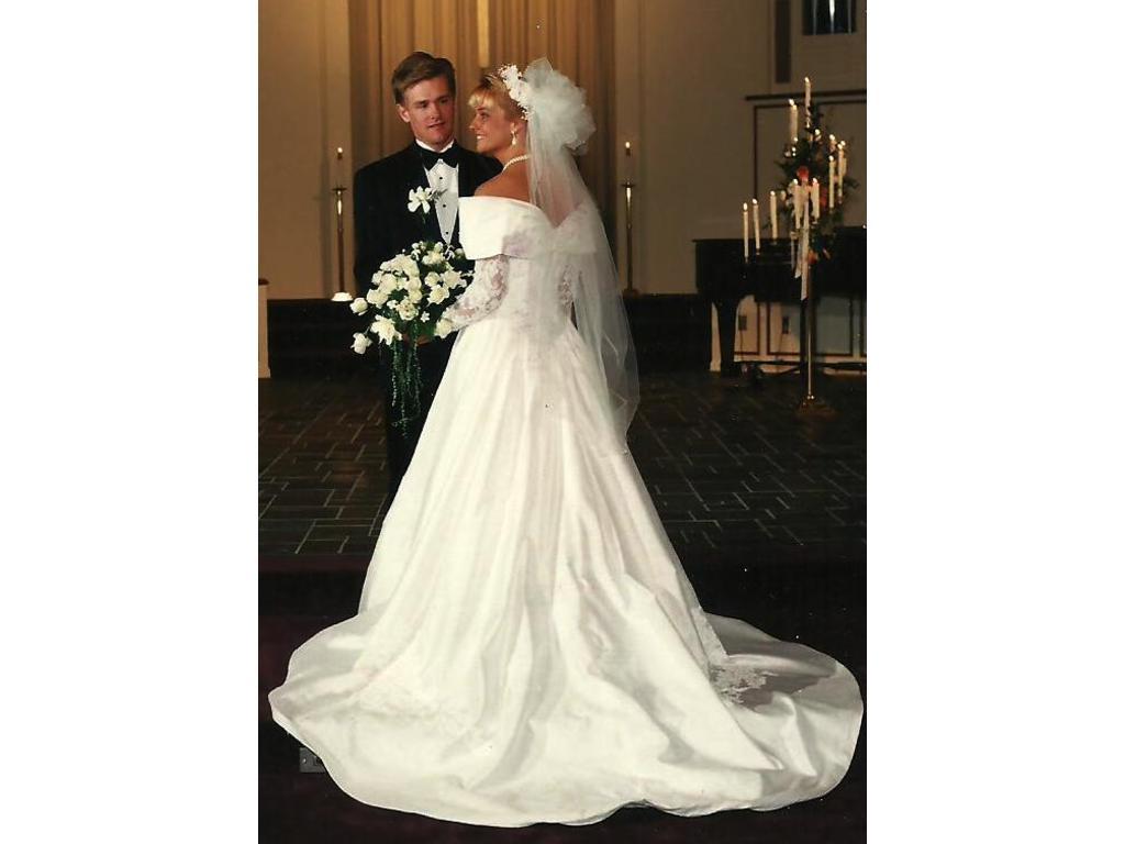 used wedding gown ivory tall