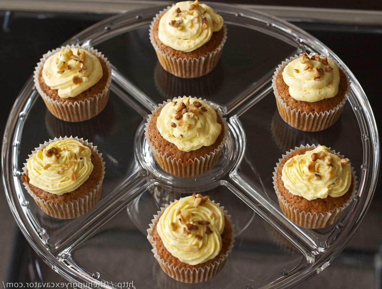 Carrot Cupcakes with Cream