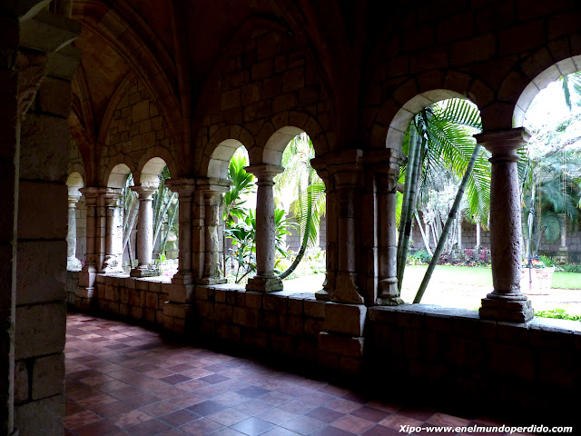 claustro-monasterio-español-miami.JPG