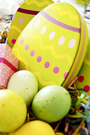 Easter egg boxes for Easter tablescape