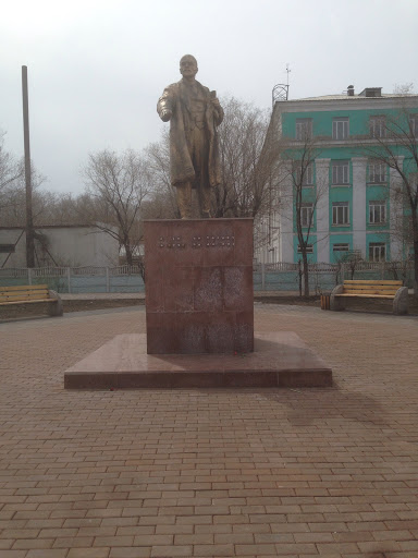 Памятник В. И. Ленин