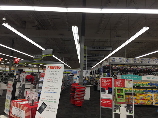 Office Supply Store «Staples», reviews and photos, 2100 Nesconset Hwy, Stony Brook, NY 11790, USA