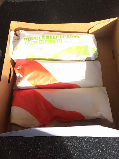 Mexican Restaurant «Taco Bell», reviews and photos, 5800 Tri-State Tollway #117A, Hinsdale, IL 60521, USA