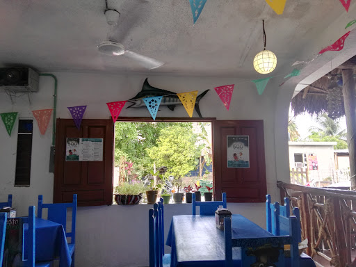 La Perlita, Calle 10 Nte #499, Emiliano Zapata, 77620 San Miguel de Cozumel, Q.R., México, Restaurante | QROO