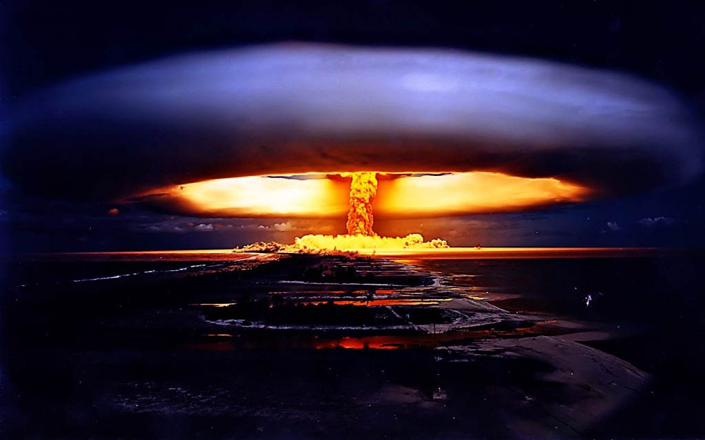 [nuclear-bomb-explosion-wallpaper-1024x640%255B6%255D.jpg]