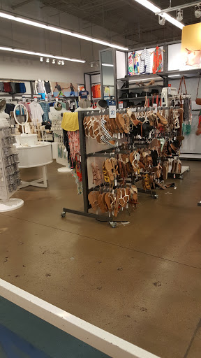 Clothing Store «Old Navy», reviews and photos, 7557 W Bell Rd, Peoria, AZ 85382, USA