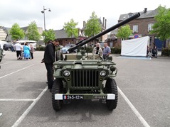 2015.06.14-033 Jeep à canon