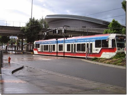 IMG_3239 TriMet MAX Type 2 Siemens SD660 LRV #213 at the Rose Quarter Station in Portland, Oregon on August 31, 2008