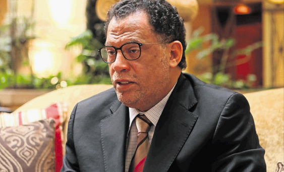 Safa’s senior leadership‚ including president Danny Jordaan‚ met with Sports Minister Tokozile Xasa and Department of Sport and Recreation officials on Friday to establish whether the association could have government support for the bid.