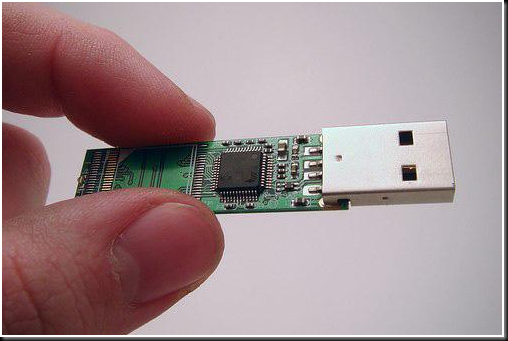 pengertian flashdisk dan penjelasanya pengertian flashdisk dan penjelasanya