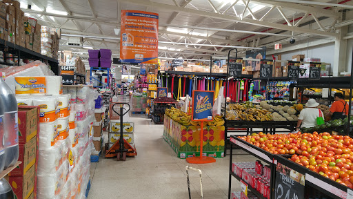 CHEDRAUI ISLA MUJERES, Av. Rueda Medina Mza 113 Lote 017 Sm 003, Electricistas, 77407 Isla Mujeres, Q.R., México, Supermercados o tiendas de ultramarinos | QROO