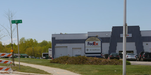 Shipping and Mailing Service «FedEx Ship Center», reviews and photos, 5375 S 3rd St, Milwaukee, WI 53207, USA