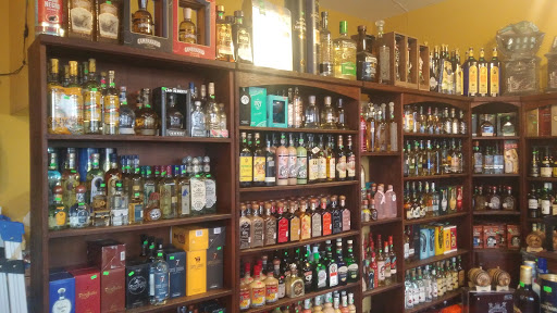 La cava de los buenos vinos., Sixto Gorjón 30, El Rastro, 46400 Tequila, Jal., México, Tienda de vinos | JAL