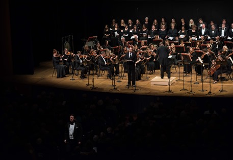 IN PERFORMANCE: Bass WEÍ WU as L'ombra di Nino, bass-baritone WAYNE TIGGES as Assur, Maestro ANTONY WALKER, and the WCO Chorus and Orchestra in Washington Concert Opera's performance of Gioachino Rossini's SEMIRAMIDE, 22 November 2015 [Photo by Don Lassell, © by Washington Concert Opera]