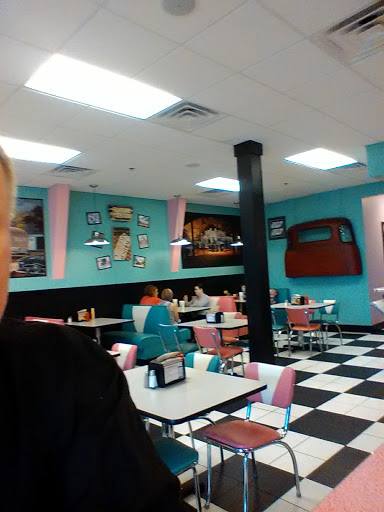 Hamburger Restaurant «Hwy 55 Burgers Shakes & Fries», reviews and photos, 2041 Wall St, Spring Hill, TN 37174, USA