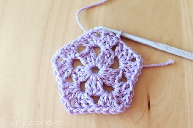 lilac cotton yarn star crochet round 2