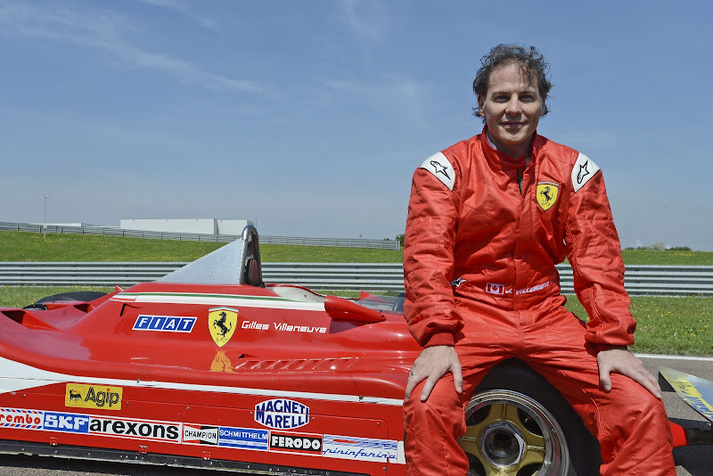 Жак Вильнев и болид Ferrari Жиля Вильнева на трассе Фьорано 8 мая 2012