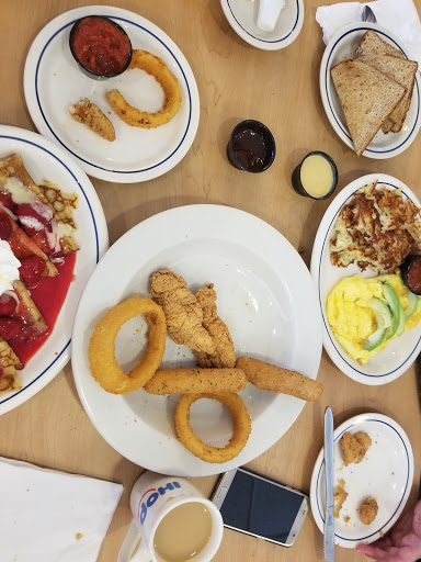 Restaurant «IHOP», reviews and photos, 7120 Mannheim Rd, Rosemont, IL 60018, USA