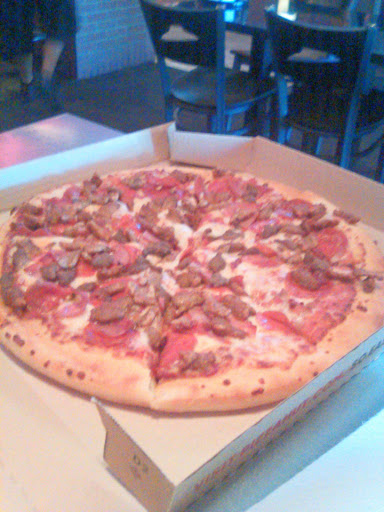 Pizza Restaurant «Pizza Hut», reviews and photos, 4750 La Sierra Ave, Riverside, CA 92505, USA