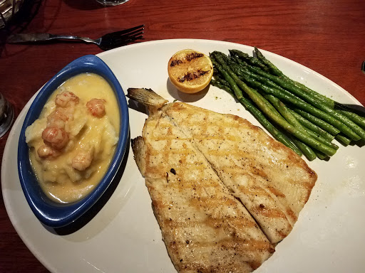 Seafood Restaurant «Red Lobster», reviews and photos, 4711 Carlisle Pike, Mechanicsburg, PA 17050, USA