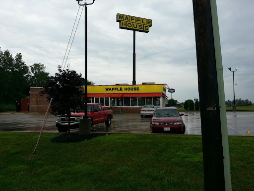 Breakfast Restaurant «Waffle House», reviews and photos, 2850 Gh Dr, Austinburg, OH 44010, USA