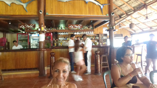 La Perla Restaurant, Playa La Ropa, La Ropa, 40880 Zihuatanejo, Gro., México, Pub restaurante | GRO